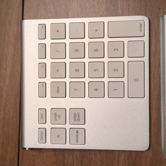 Belkin 10 key Bluetooth F8T067 - Picture 1 of 8